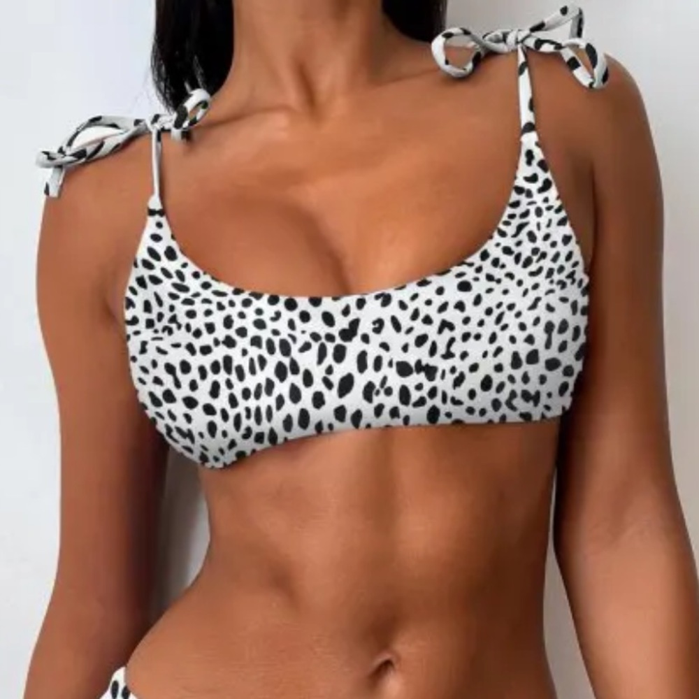 Tie Bralette Bikini Top 🐮